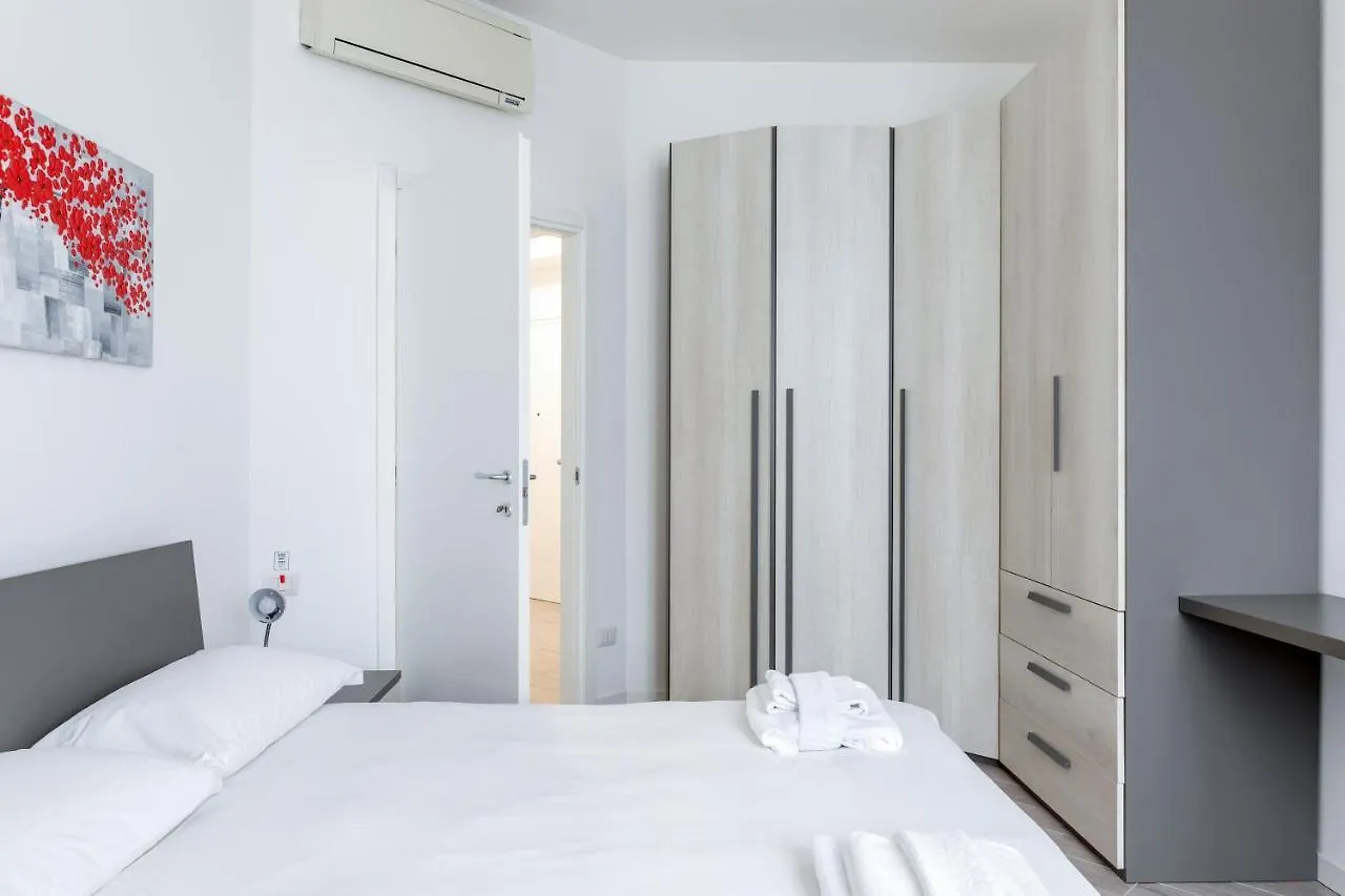 Piazza De Angeli M1 Comfortable Flat With Balcony Milaan Appartement