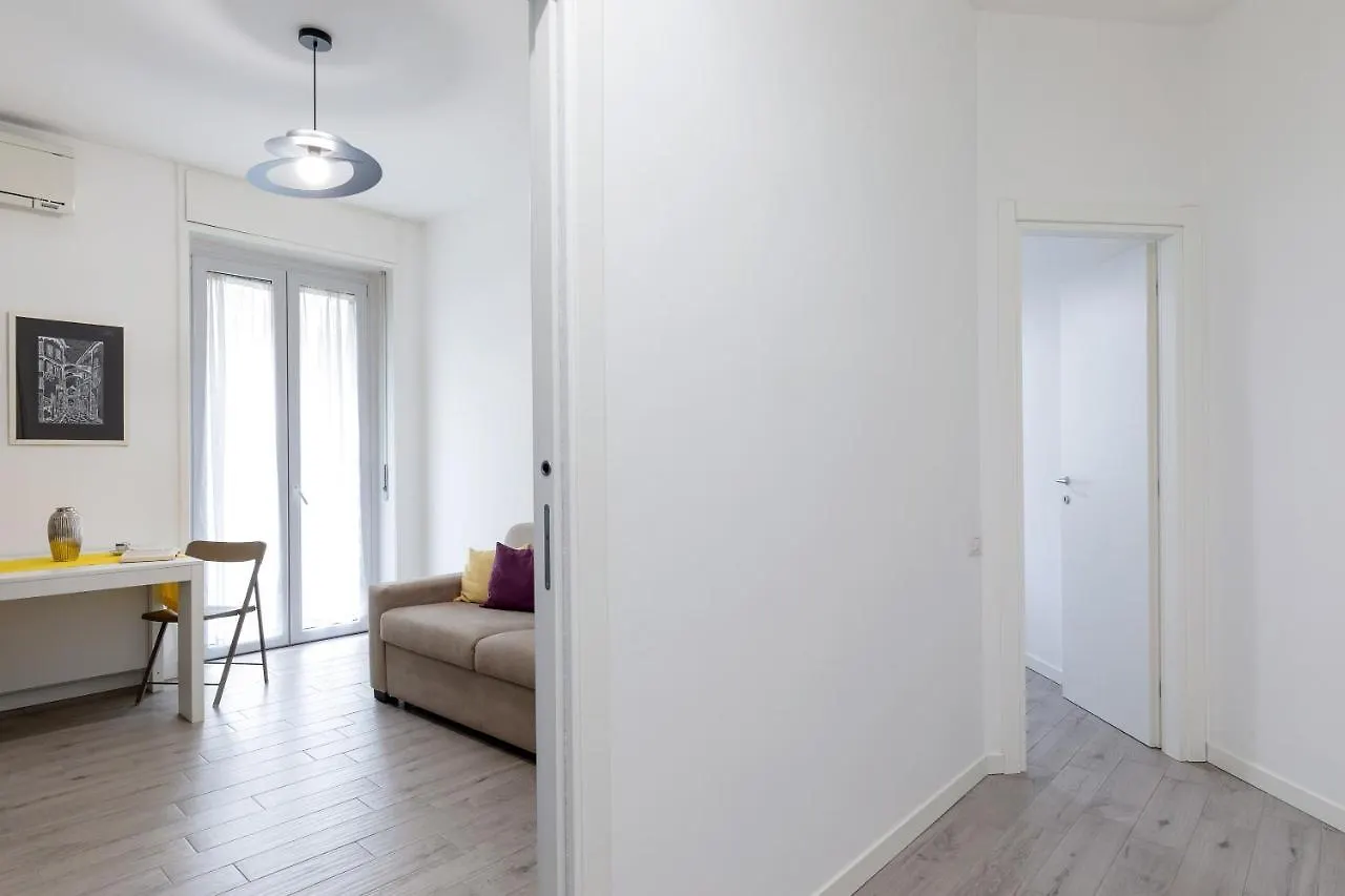 Piazza De Angeli M1 Comfortable Flat With Balcony Milaan